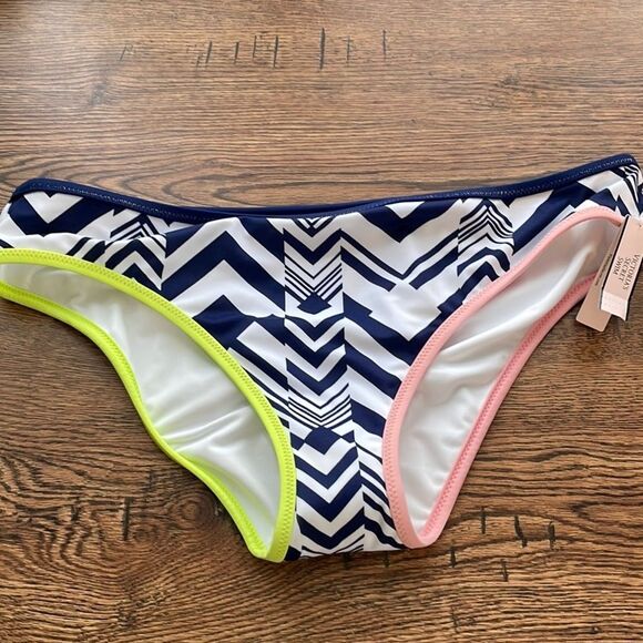 Victoria’s Secret Classic Hipster Swim Bottoms. Geometric Print. Size Large. NWT - Picture 1 of 10